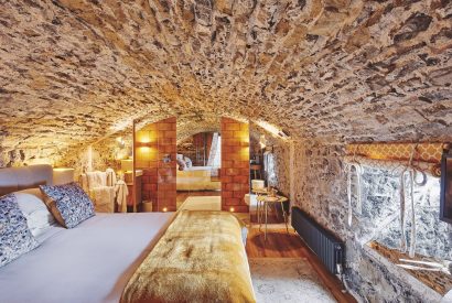 The king-size bedroom at Bamboo Cottage, Vale of Glamorgan