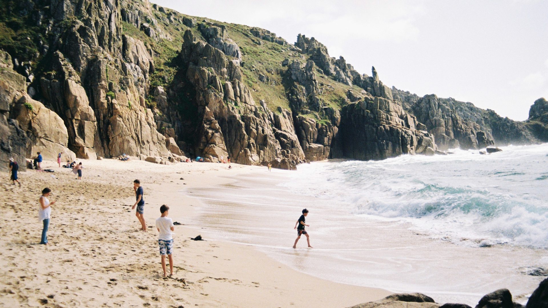 Coastal cottages Cornwall beach